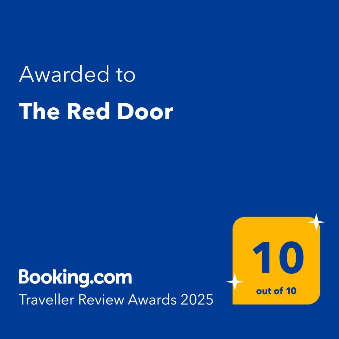 Bed and Breakfast The Red Door Эштремош Экстерьер фото